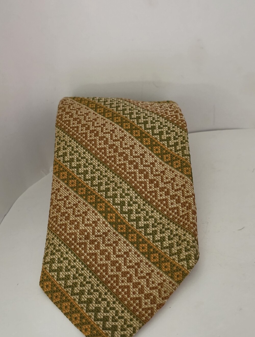 Classic Woven Pattern Men’s Tie in Brown & Green